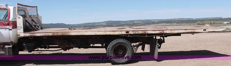 image for item H3574 1981 Chevrolet Kodiak D6500 rollback truck