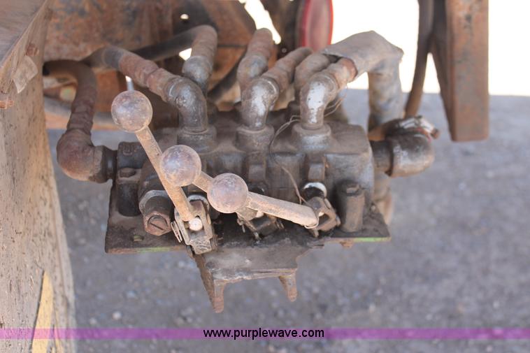 image for item H3574 1981 Chevrolet Kodiak D6500 rollback truck