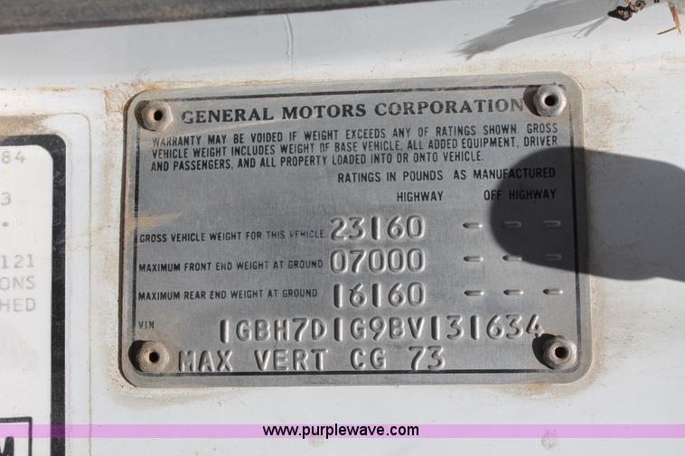 image for item H3574 1981 Chevrolet Kodiak D6500 rollback truck