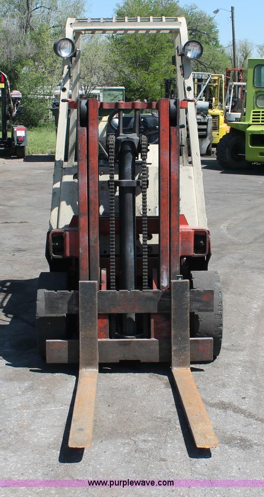 image for item H3595 Nissan 4000 forklift