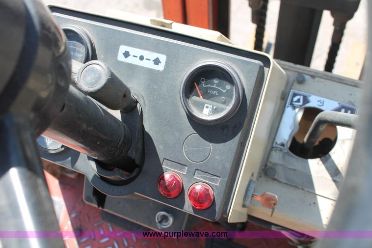 image for item H3595 Nissan 4000 forklift