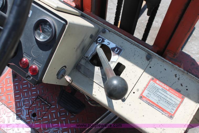 image for item H3595 Nissan 4000 forklift