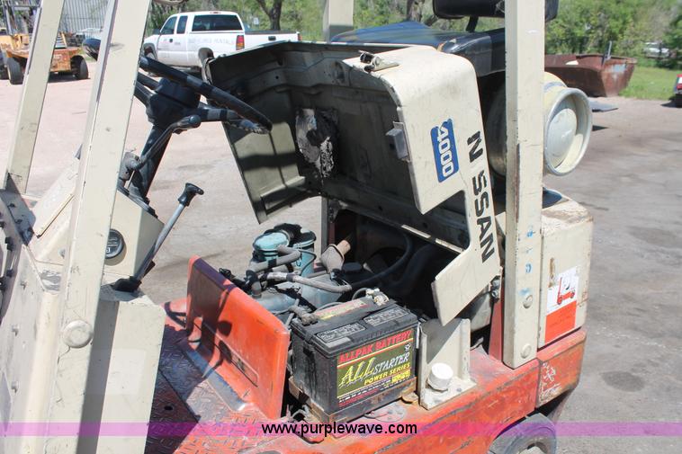 image for item H3595 Nissan 4000 forklift