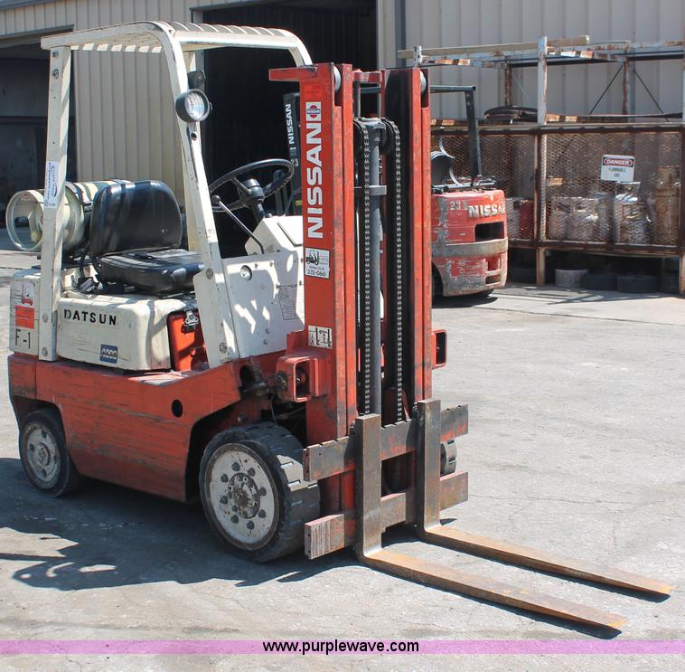 image for item H3596 Nissan Datsun 4000 forklift
