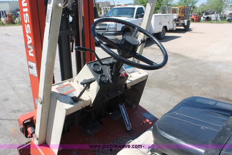image for item H3596 Nissan Datsun 4000 forklift