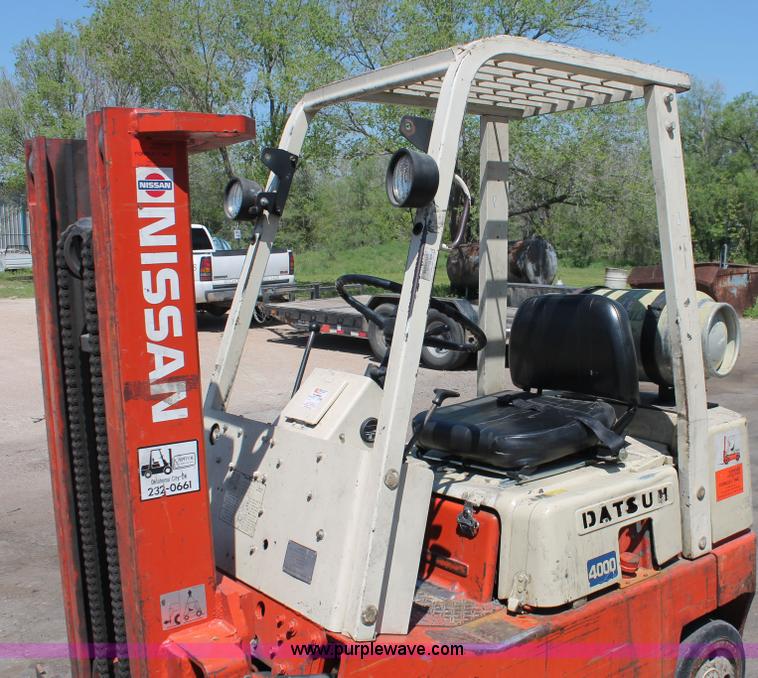 image for item H3596 Nissan Datsun 4000 forklift