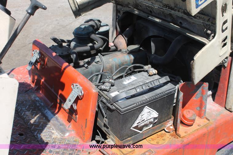 image for item H3596 Nissan Datsun 4000 forklift