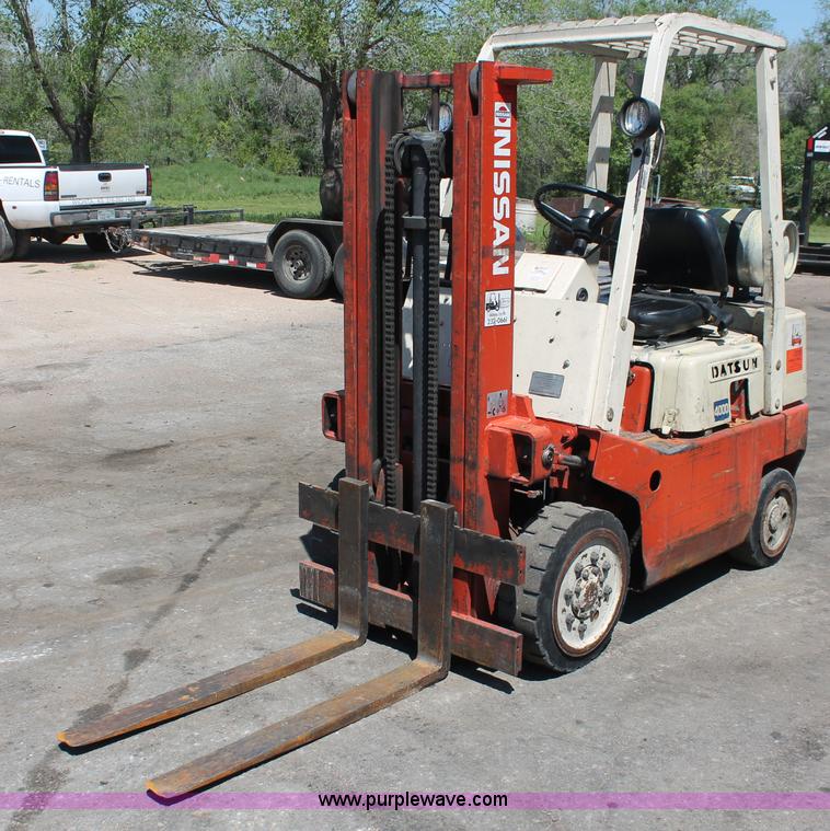 image for item H3596 Nissan Datsun 4000 forklift