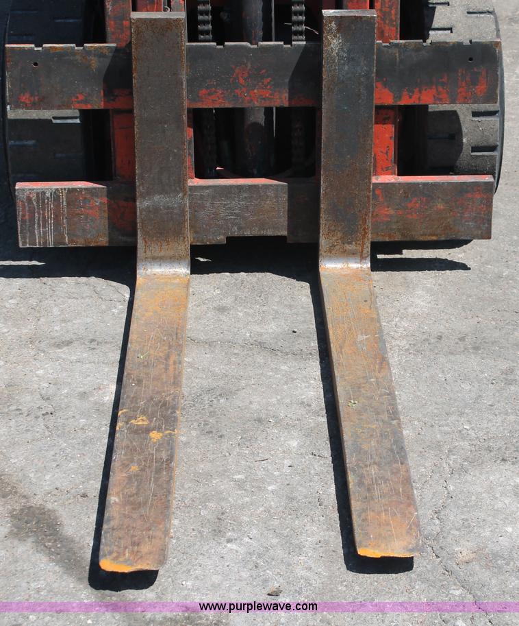 image for item H3596 Nissan Datsun 4000 forklift