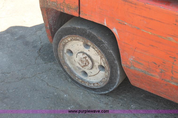 image for item H3596 Nissan Datsun 4000 forklift