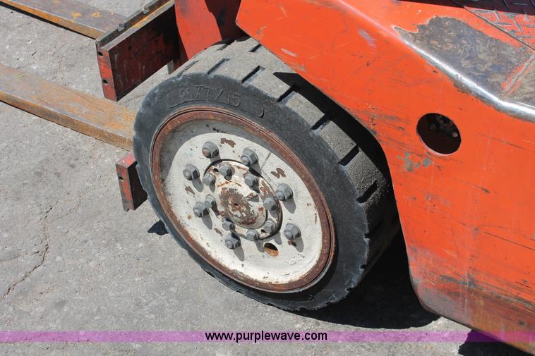 image for item H3596 Nissan Datsun 4000 forklift