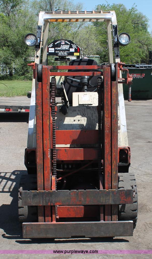 image for item H3597 Nissan Datsun 4000 forklift