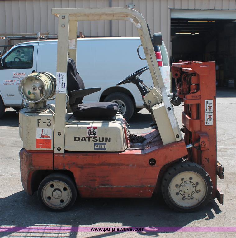 image for item H3597 Nissan Datsun 4000 forklift