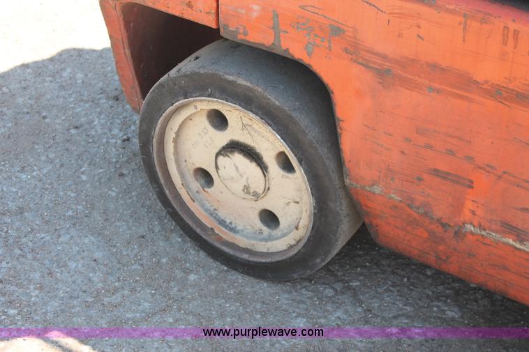 image for item H3597 Nissan Datsun 4000 forklift