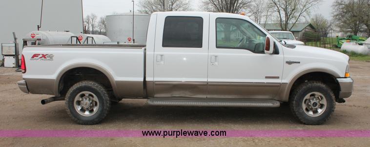 image for item H3675 2004 Ford F250 King Ranch Crew Cab pickup truck