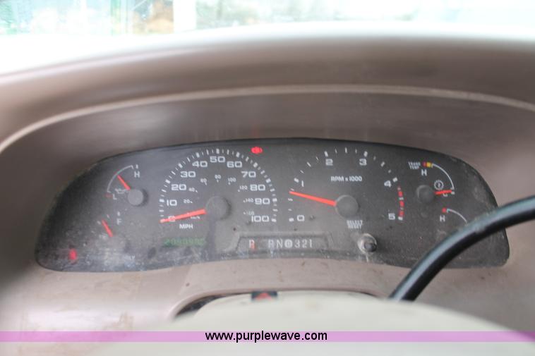 image for item H3675 2004 Ford F250 King Ranch Crew Cab pickup truck