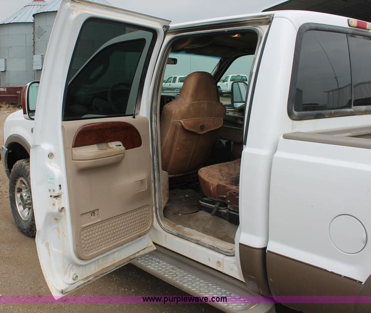 image for item H3675 2004 Ford F250 King Ranch Crew Cab pickup truck