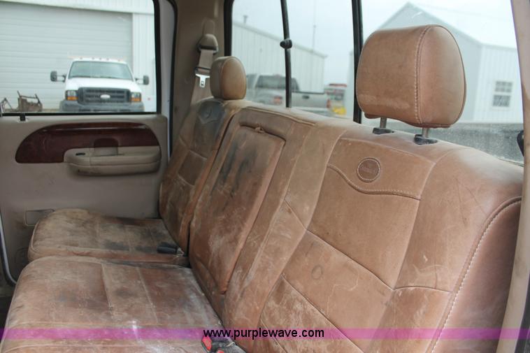 image for item H3675 2004 Ford F250 King Ranch Crew Cab pickup truck