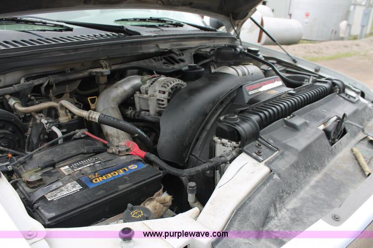 image for item H3675 2004 Ford F250 King Ranch Crew Cab pickup truck