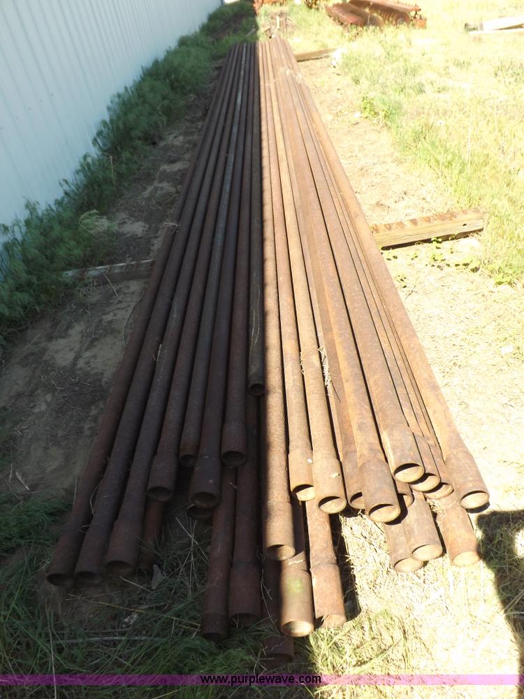 image for item H7079 (37) 2 3/8" tubing joints