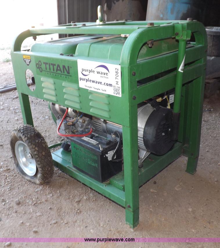 image for item H7082 Titan 7.5 kW generator