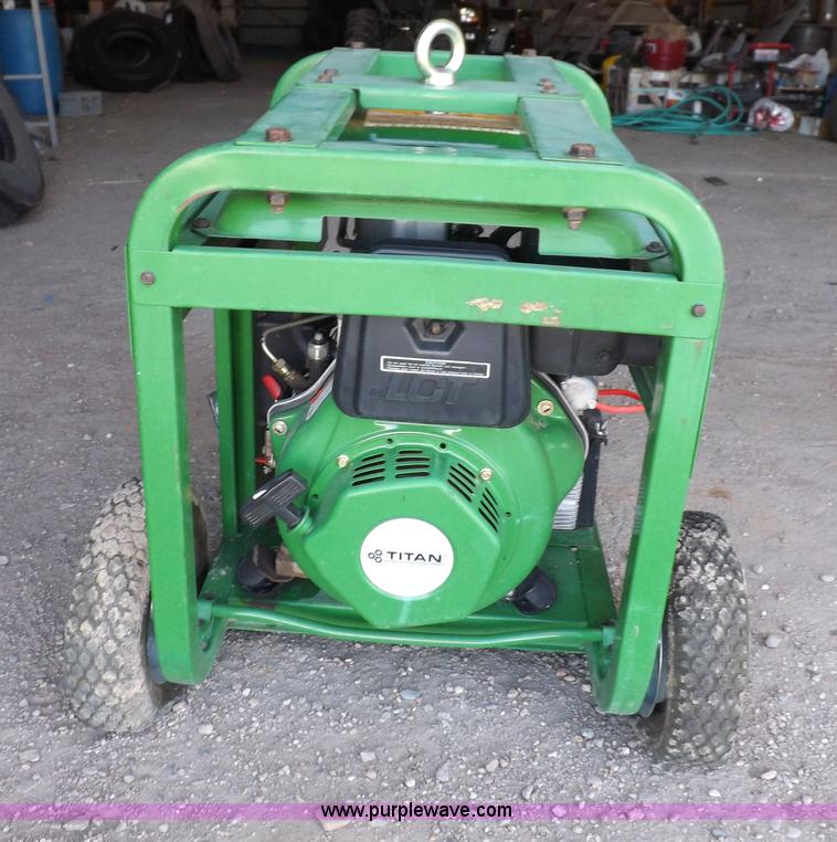 image for item H7082 Titan 7.5 kW generator