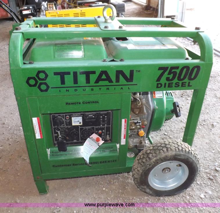 image for item H7082 Titan 7.5 kW generator