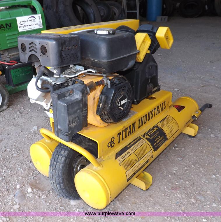 image for item H7083 Titan twin cylinder air compressor