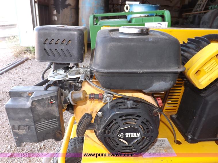 image for item H7083 Titan twin cylinder air compressor