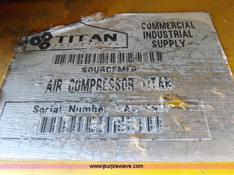 image for item H7083 Titan twin cylinder air compressor