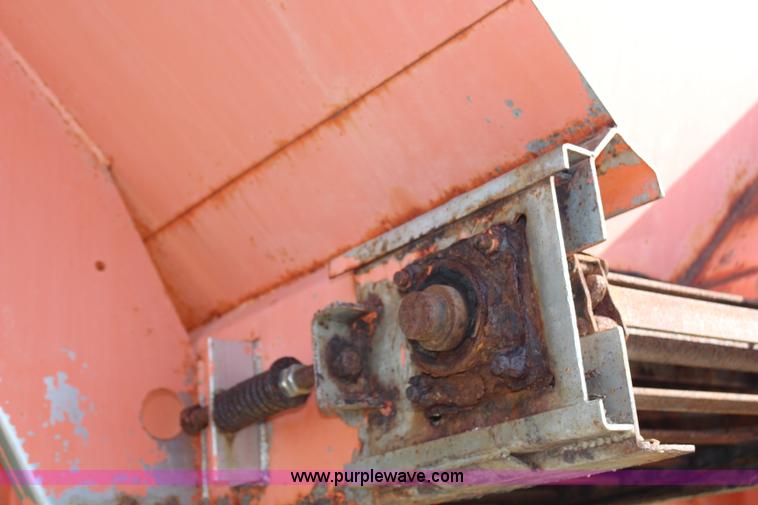 image for item X9423 Monroe stainless steel sand spreader