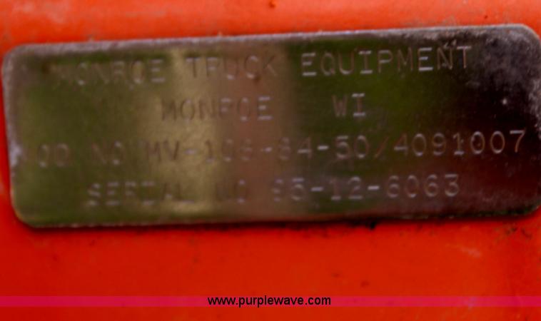 image for item X9423 Monroe stainless steel sand spreader