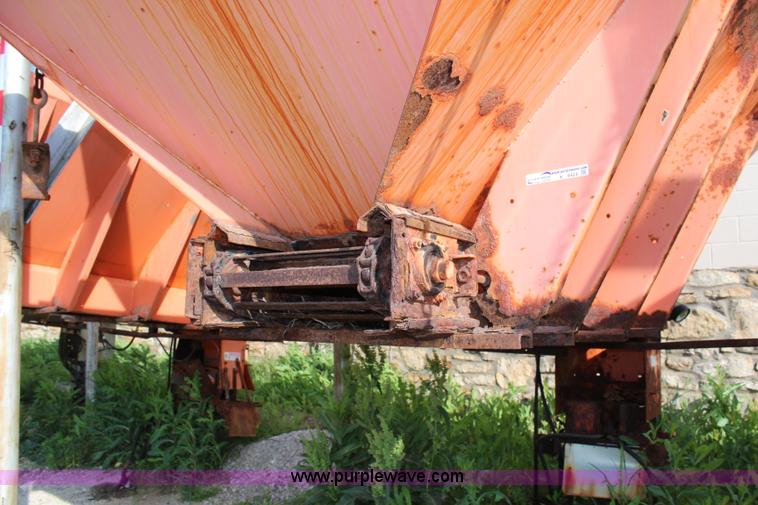 image for item X9424 Monroe sand spreader