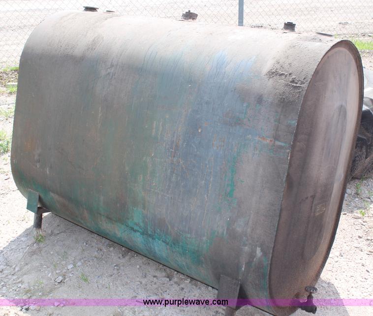 image for item X9462 Oil tank