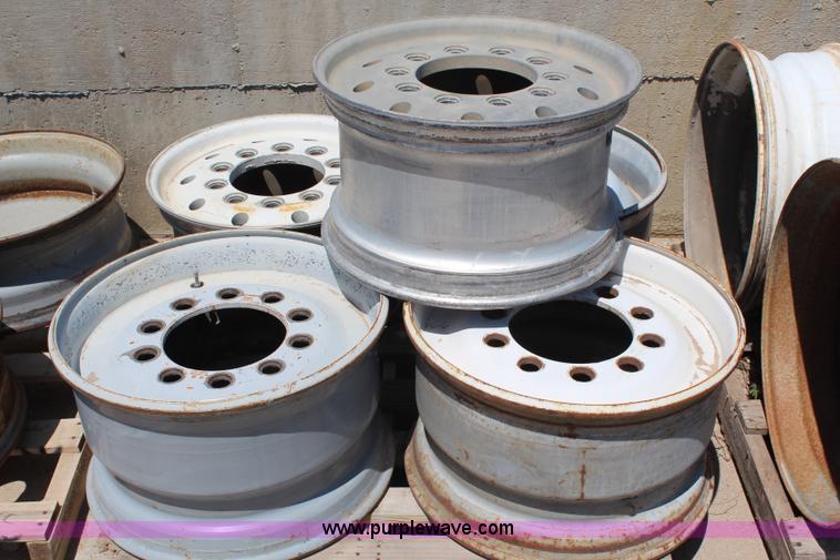 Super single bud wheels in Manhattan, KS | Item X9471 sold | Purple Wave