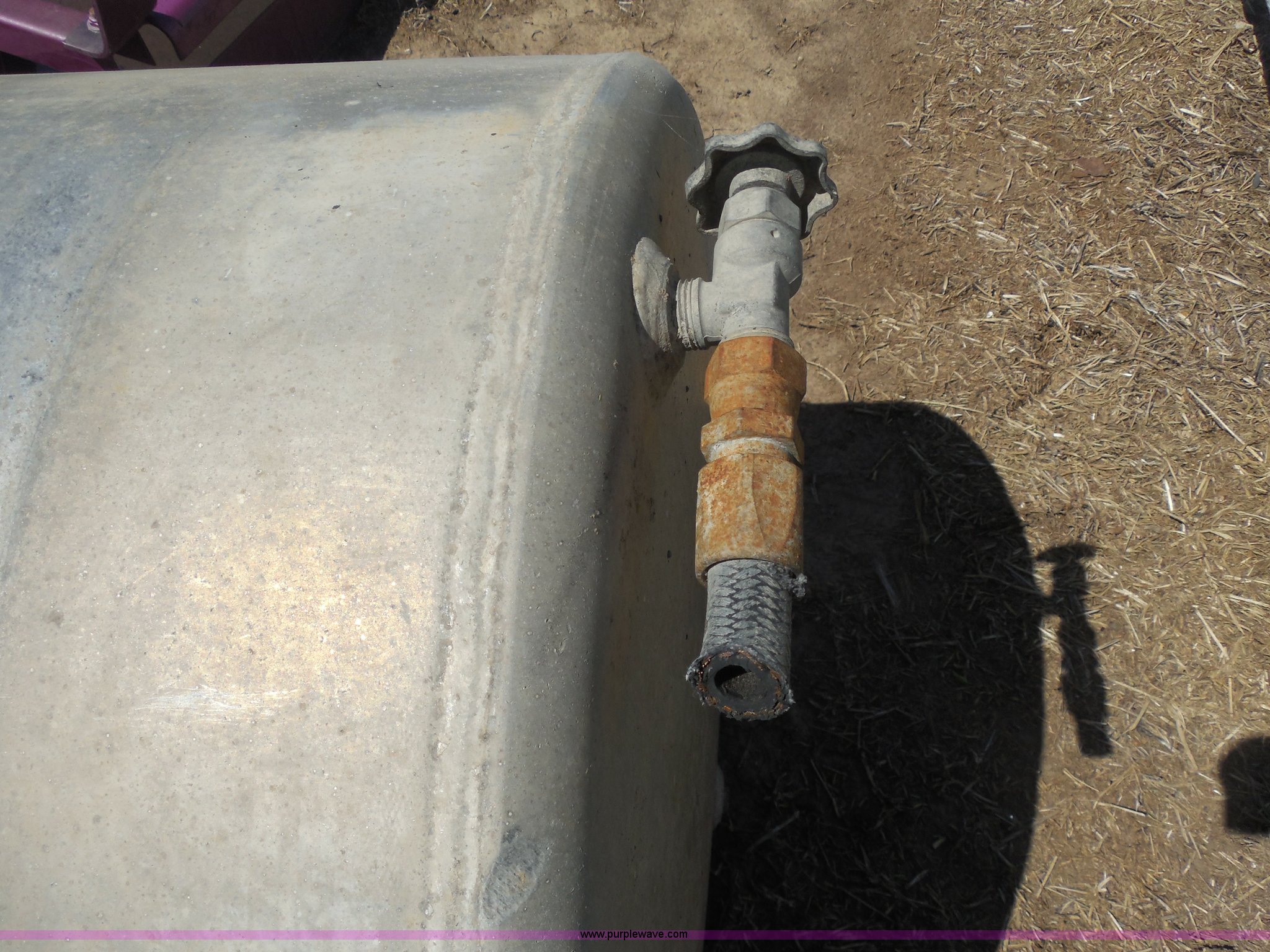 (2) WesternStar fuel tanks in Great Bend, KS Item AD9312 sold