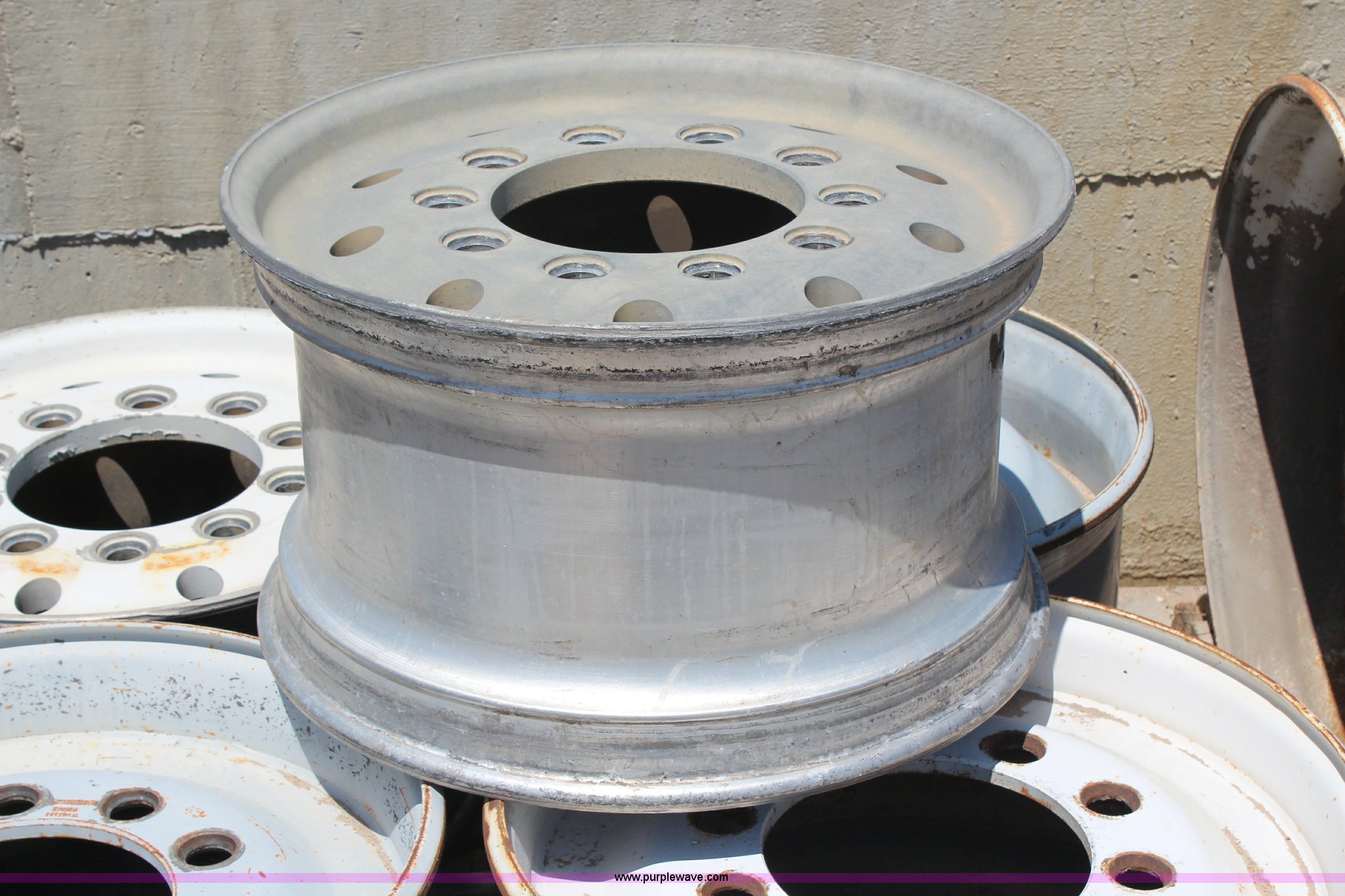 Super single bud wheels in Manhattan, KS | Item X9471 sold | Purple Wave