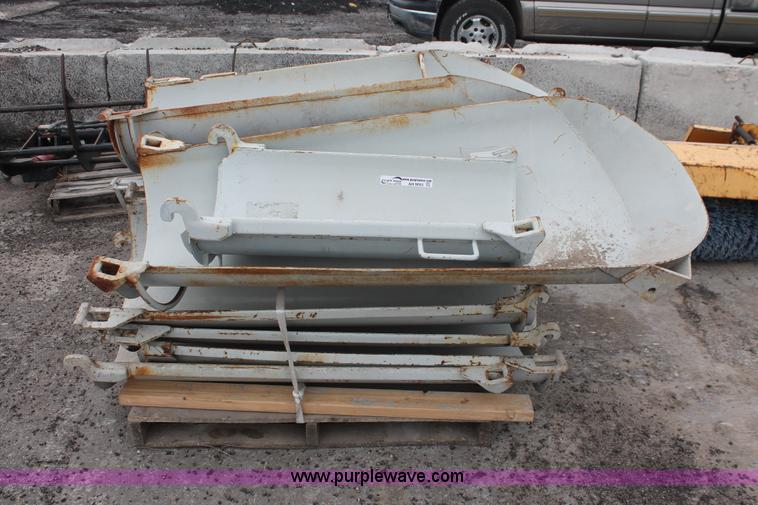 image for item AH9093 Assorted length concrete mixer body chutes