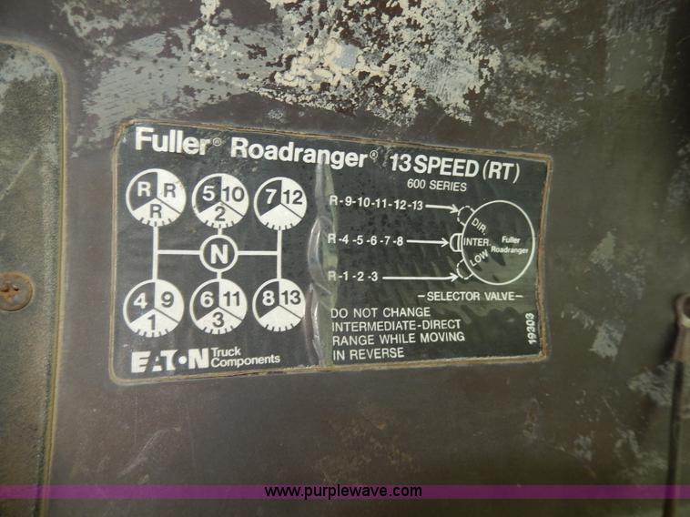 image for item D4790 1988 International F2554 barrel dump truck