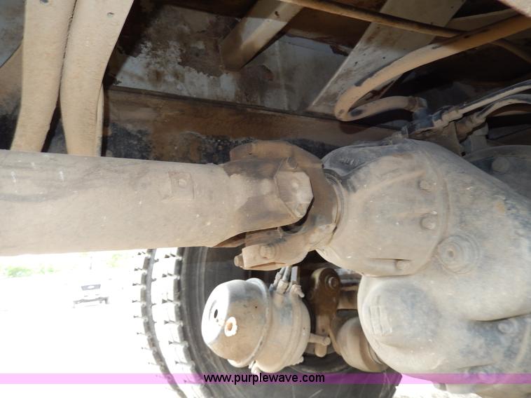 image for item D4790 1988 International F2554 barrel dump truck