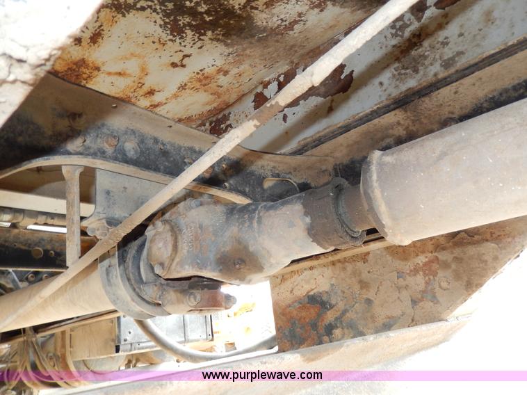 image for item D4790 1988 International F2554 barrel dump truck