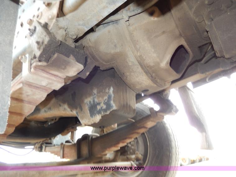 image for item D4790 1988 International F2554 barrel dump truck