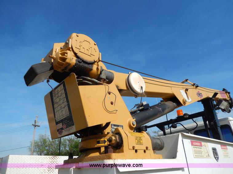 image for item D8076 1986 Mack utility crane truck