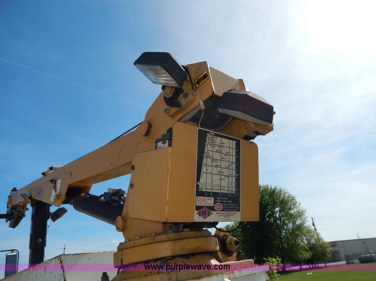 image for item D8076 1986 Mack utility crane truck