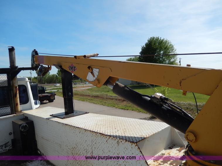 image for item D8076 1986 Mack utility crane truck