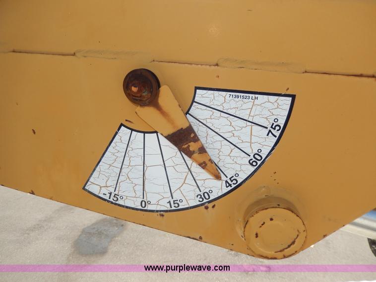 image for item D8076 1986 Mack utility crane truck