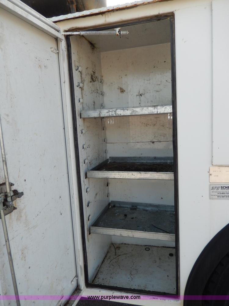 image for item D8076 1986 Mack utility crane truck