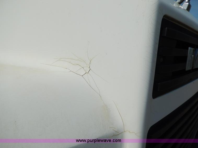 image for item D8076 1986 Mack utility crane truck