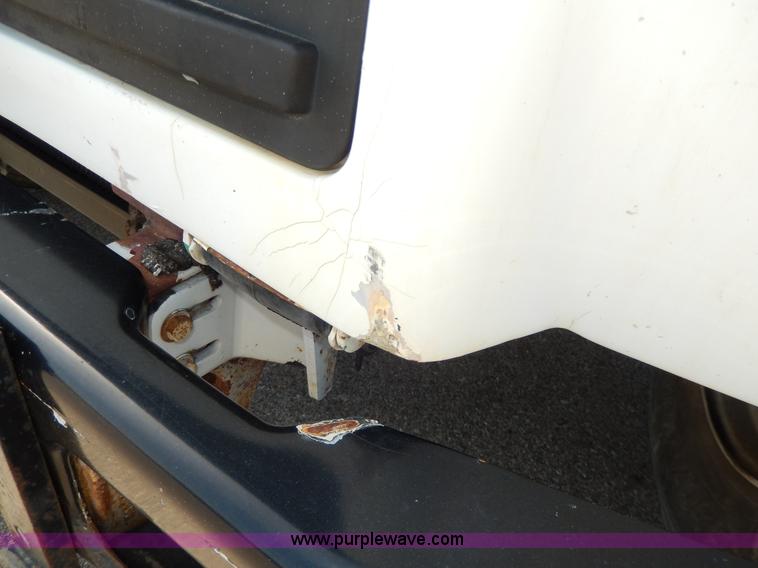 image for item D8076 1986 Mack utility crane truck