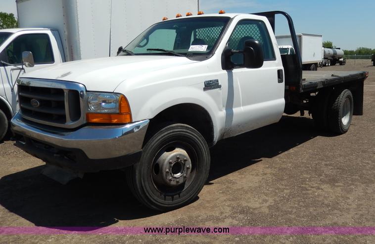image for item D8081 2000 Ford F450 XLT Super Duty flatbed truck